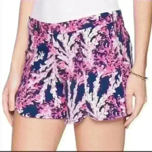 Lilly Pulitzer Size 10 Hazelle Stretch Shorts in Nauti Navy Item# 4J - Picture 1 of 7